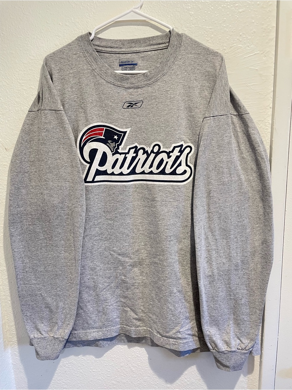 Vintage Reebok New England Patriots Graphic Long Sleeve Shirt Mens Size XL Gray
